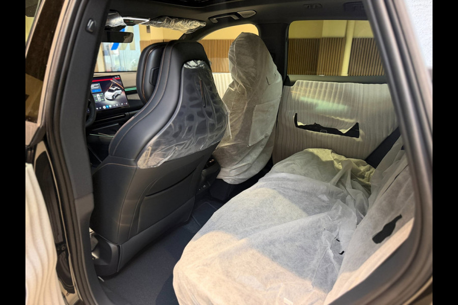 Lynk & Co 08 1.5 More|H&K|360|Pano|Stoel massage Verwarming en Ventilatie|200km elektrisch