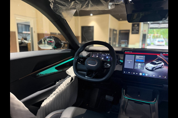 Lynk & Co 08 1.5 More|H&K|360|Pano|Stoel massage Verwarming en Ventilatie|200km elektrisch