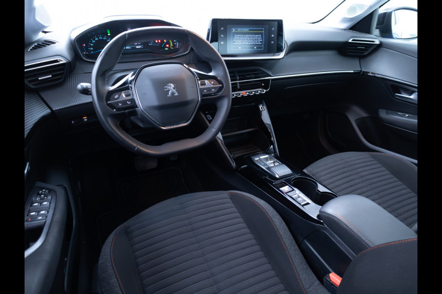 Peugeot e-208 EV Active Pack 50 kWh | SOH 98% | Stoelverwarming | Navigatie | Airco | Apple Carplay | Android auto | Cruise | All season banden