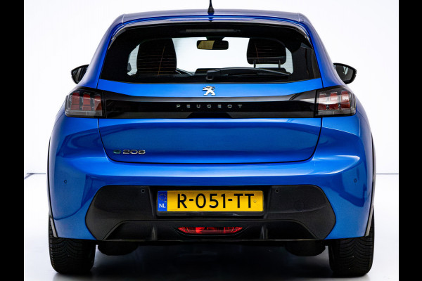 Peugeot e-208 EV Active Pack 50 kWh | SOH 98% | Stoelverwarming | Navigatie | Airco | Apple Carplay | Android auto | Cruise | All season banden