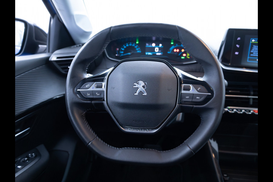 Peugeot e-208 EV Active Pack 50 kWh | SOH 98% | Stoelverwarming | Navigatie | Airco | Apple Carplay | Android auto | Cruise | All season banden