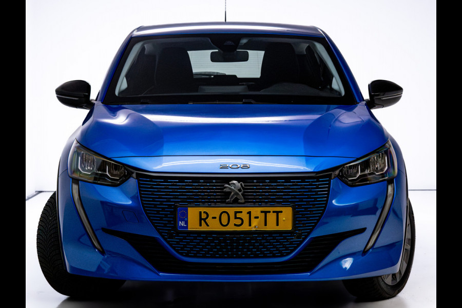 Peugeot e-208 EV Active Pack 50 kWh | SOH 98% | Stoelverwarming | Navigatie | Airco | Apple Carplay | Android auto | Cruise | All season banden
