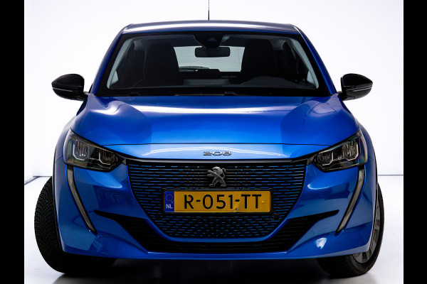 Peugeot e-208 EV Active Pack 50 kWh | SOH 98% | Stoelverwarming | Navigatie | Airco | Apple Carplay | Android auto | Cruise | All season banden