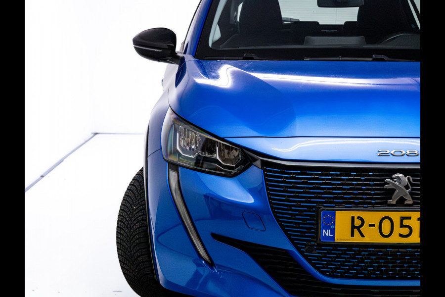 Peugeot e-208 EV Active Pack 50 kWh | SOH 98% | Stoelverwarming | Navigatie | Airco | Apple Carplay | Android auto | Cruise | All season banden