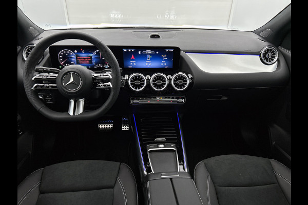 Mercedes-Benz GLA 250 e 140 Year Edition | Plus pakket | Nightpakket | Parkeerpakket | Trekhaak | Panoramaschuifdak | 20” tien-dubbelspaaks AMG velgen | Warmtewerend, donkergetint glas |