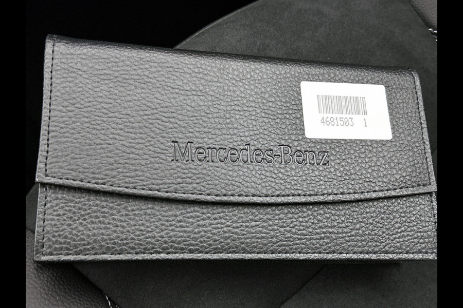 Mercedes-Benz GLA 250 e 140 Year Edition | Plus pakket | Nightpakket | Parkeerpakket | Trekhaak | Panoramaschuifdak | 20” tien-dubbelspaaks AMG velgen | Warmtewerend, donkergetint glas |