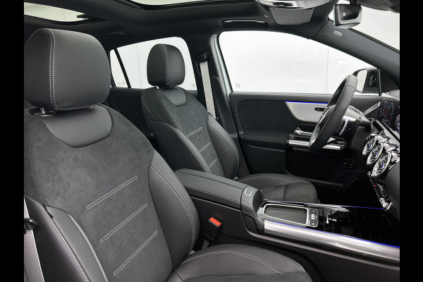 Mercedes-Benz GLA 250 e 140 Year Edition | Plus pakket | Nightpakket | Parkeerpakket | Trekhaak | Panoramaschuifdak | 20” tien-dubbelspaaks AMG velgen | Warmtewerend, donkergetint glas |