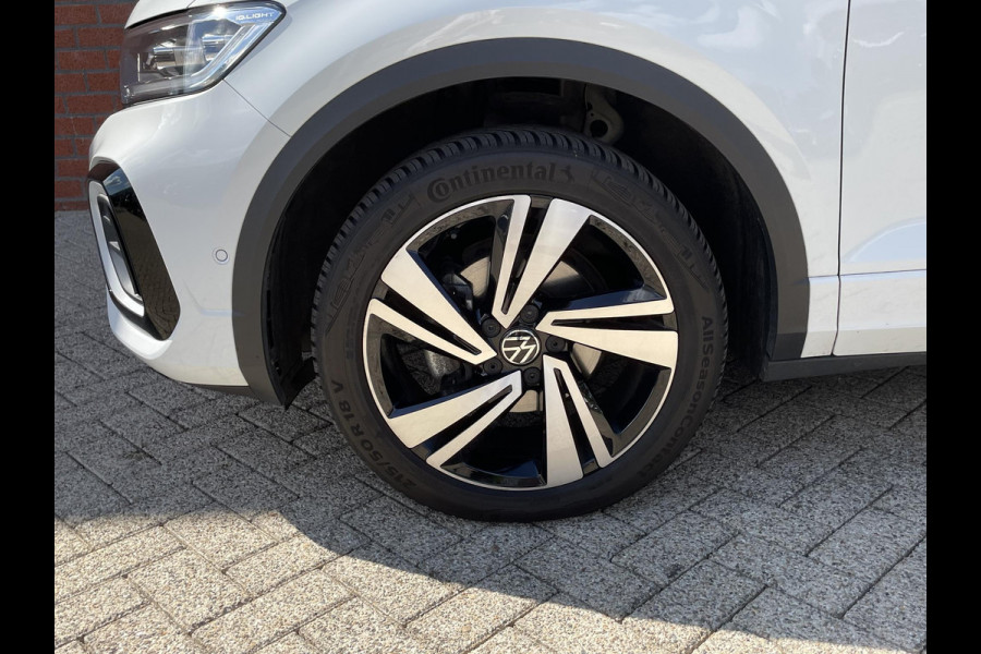 Volkswagen T-Roc 1.5 TSI 150pk DSG R-Line Navigatie Apple Carplay/Android Auto Parkeersensoren Camera Adaptive Cruise Control Elektrische achterklep Stoel- en stuurverwarming Climate Control Ledverlichting Virtual Cockpit