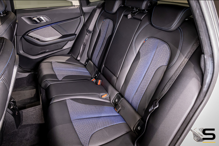 BMW 2 Serie Gran Coupé 218i High Executive|M-sport|Pano|H&K