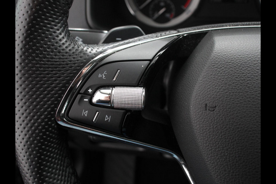 Škoda Karoq 1.5 TSI 150pk Automaat Style Climate Control Cruise Control LED Lichtmetalen velgen Navigatie Apple Carplay/ Android Auto Keyless