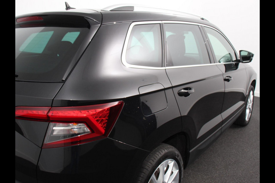 Škoda Karoq 1.5 TSI 150pk Automaat Style Climate Control Cruise Control LED Lichtmetalen velgen Navigatie Apple Carplay/ Android Auto Keyless