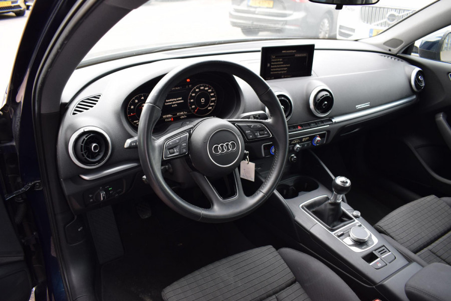 Audi A3 Limousine 30 TFSI Advance | Sportstoelen | Climate | Cruise | Sensoren