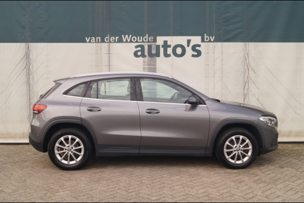 Mercedes-Benz GLA 180d Automaat Business Solution -ECC-NAVI-TREKHAAK-