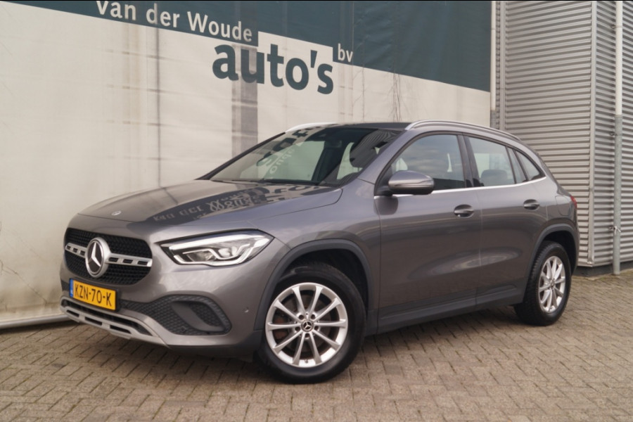 Mercedes-Benz GLA 180d Automaat Business Solution -ECC-NAVI-TREKHAAK-