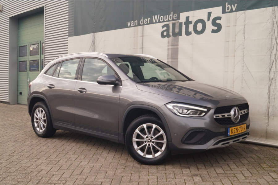 Mercedes-Benz GLA 180d Automaat Business Solution -ECC-NAVI-TREKHAAK-