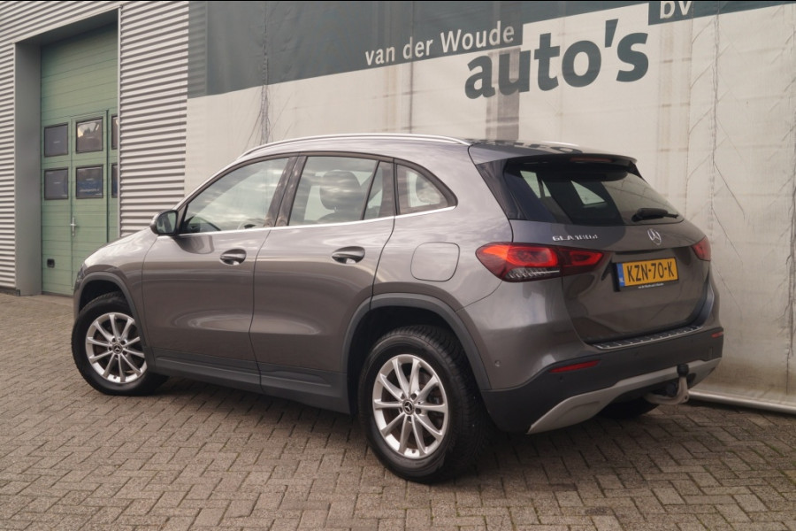 Mercedes-Benz GLA 180d Automaat Business Solution -ECC-NAVI-TREKHAAK-
