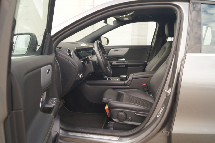 Mercedes-Benz GLA 180d Automaat Business Solution -ECC-NAVI-TREKHAAK-