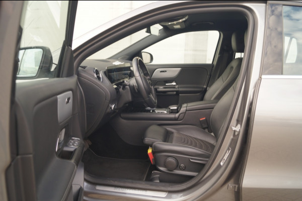 Mercedes-Benz GLA 180d Automaat Business Solution -ECC-NAVI-TREKHAAK-