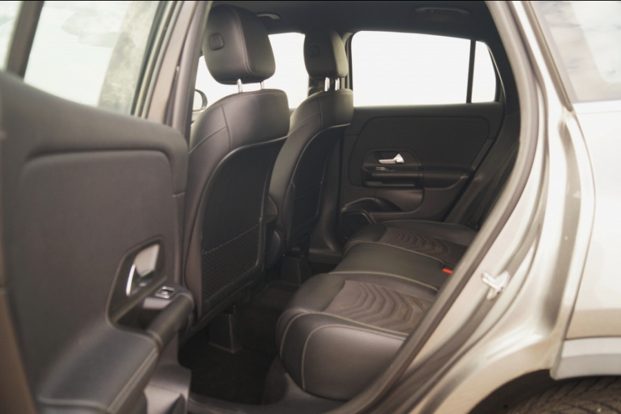 Mercedes-Benz GLA 180d Automaat Business Solution -ECC-NAVI-TREKHAAK-