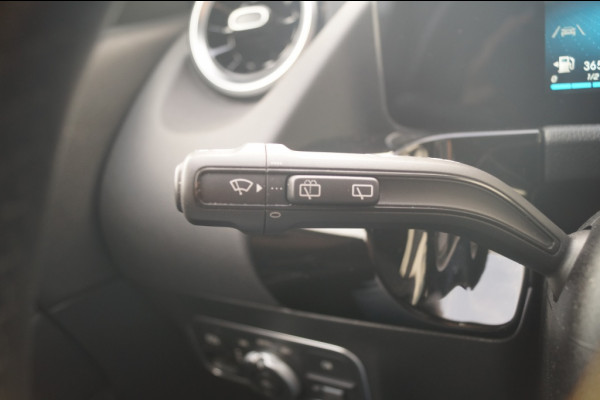 Mercedes-Benz GLA 180d Automaat Business Solution -ECC-NAVI-TREKHAAK-