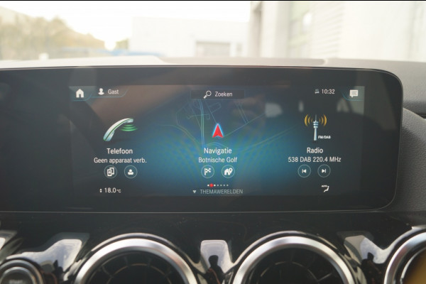 Mercedes-Benz GLA 180d Automaat Business Solution -ECC-NAVI-TREKHAAK-