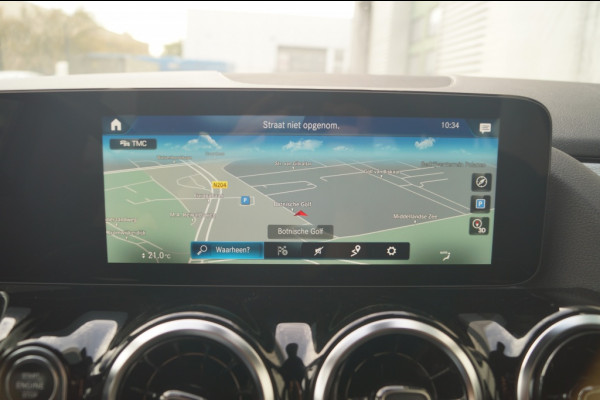 Mercedes-Benz GLA 180d Automaat Business Solution -ECC-NAVI-TREKHAAK-