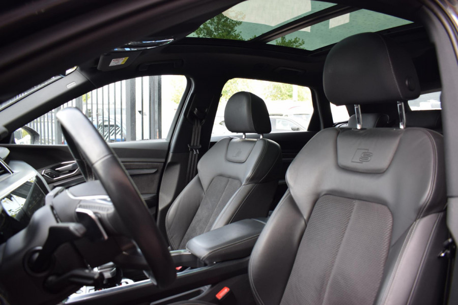 Audi e-tron 50 quattro S edition 71 kWh | Pano | Memory | Camera | Sportstoelen