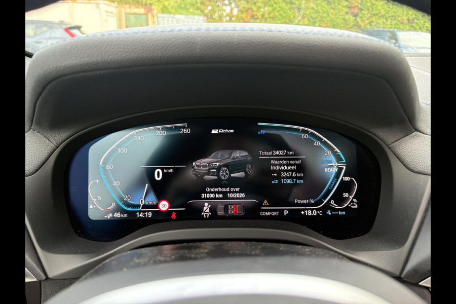 BMW X3 xDrive30e High Executive | M pakket | Panoramadak | Trekhaak | 21 inch | 360 Camera | Leder | Stoelverwarming voor + achter | Hifi | Geheugenstoelen