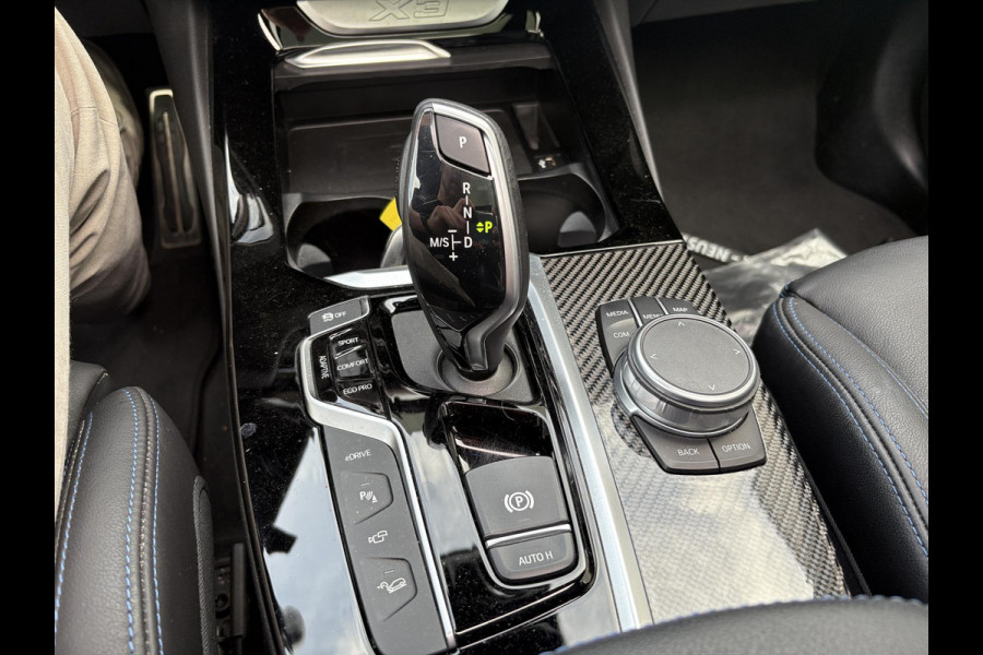 BMW X3 xDrive30e High Executive | M pakket | Panoramadak | Trekhaak | 21 inch | 360 Camera | Leder | Stoelverwarming voor + achter | Hifi | Geheugenstoelen