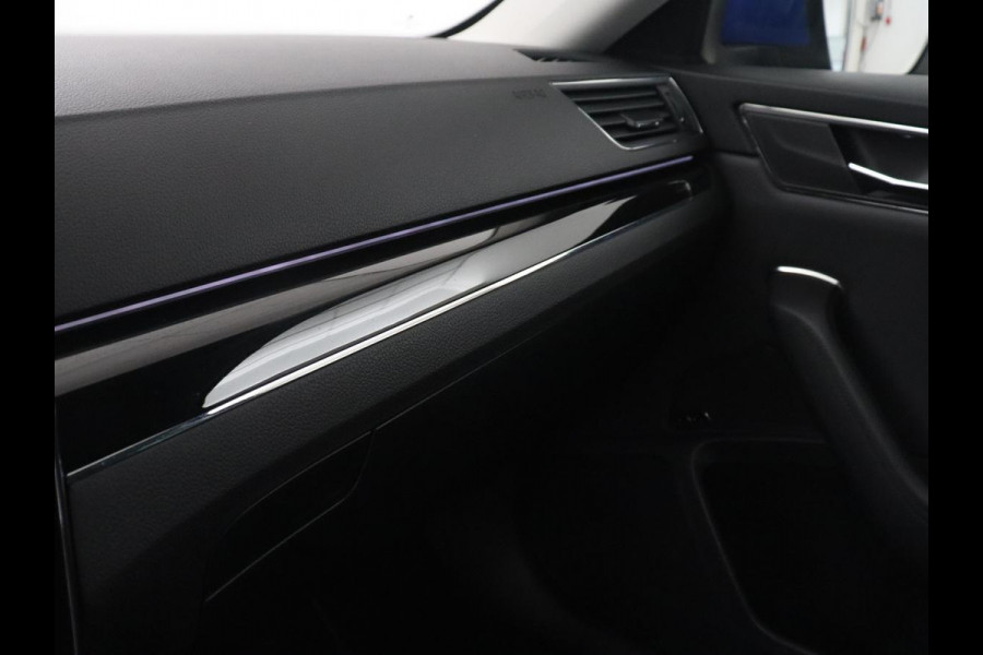 Škoda Superb Combi 1.4 TSI iV Laurin & Klement | SOH 95.8% | Trekhaak | Leder | Virtual Dashboard | Stoelverwarming | Memory | Virtual Dashboard | Park assist | Cruise control | Navigatie | Carplay |