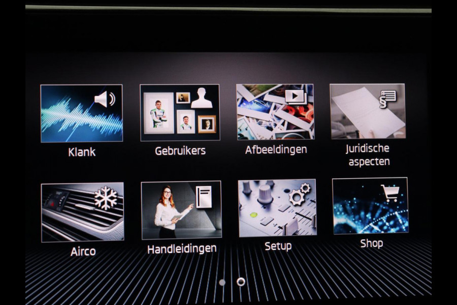 Škoda Superb Combi 1.4 TSI iV Laurin & Klement | SOH 95.8% | Trekhaak | Leder | Virtual Dashboard | Stoelverwarming | Memory | Virtual Dashboard | Park assist | Cruise control | Navigatie | Carplay |