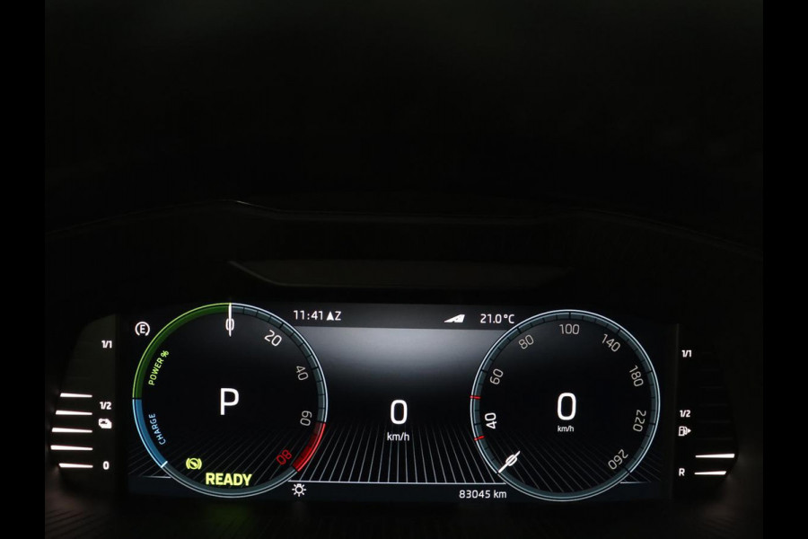 Škoda Superb Combi 1.4 TSI iV Laurin & Klement | SOH 95.8% | Trekhaak | Leder | Virtual Dashboard | Stoelverwarming | Memory | Virtual Dashboard | Park assist | Cruise control | Navigatie | Carplay |