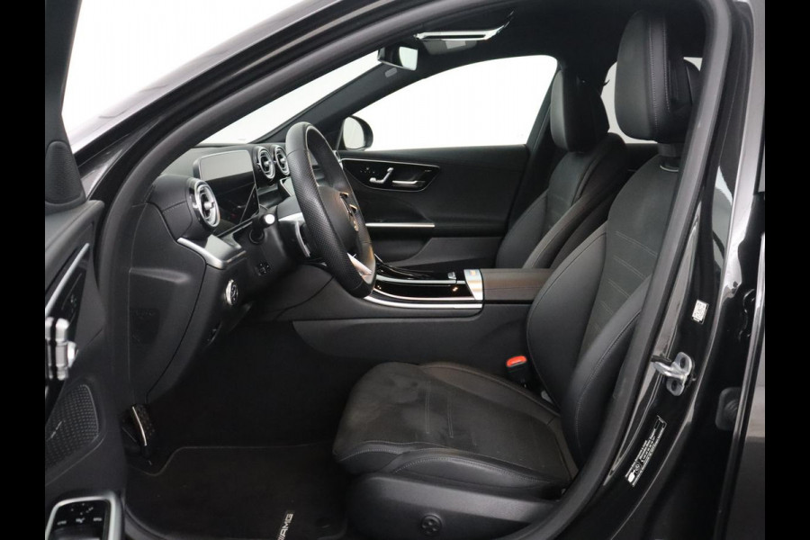 Mercedes-Benz C-Klasse 300e AMG-Line | SOH 97.7 | Leder/alcantara | Adaptive cruise | Memory | 360 camera | Sfeerverlichting | Burnmester | Stoelverwarming | Full LED |