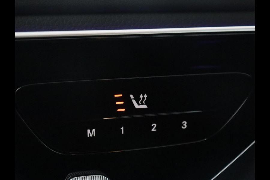 Mercedes-Benz C-Klasse 300e AMG-Line | SOH 97.7 | Leder/alcantara | Adaptive cruise | Memory | 360 camera | Sfeerverlichting | Burnmester | Stoelverwarming | Full LED |