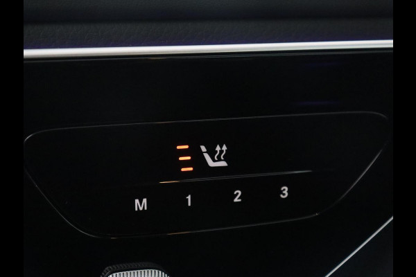 Mercedes-Benz C-Klasse 300e AMG-Line | SOH 97.7 | Leder/alcantara | Adaptive cruise | Memory | 360 camera | Sfeerverlichting | Burnmester | Stoelverwarming | Full LED |