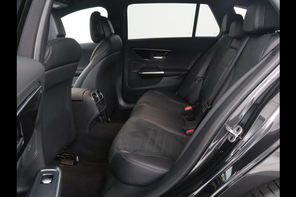 Mercedes-Benz C-Klasse 300e AMG-Line | SOH 97.7 | Leder/alcantara | Adaptive cruise | Memory | 360 camera | Sfeerverlichting | Burnmester | Stoelverwarming | Full LED |