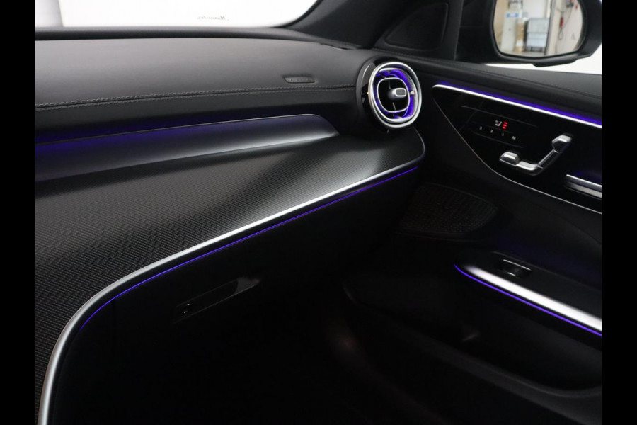 Mercedes-Benz C-Klasse 300e AMG-Line | SOH 97.7 | Leder/alcantara | Adaptive cruise | Memory | 360 camera | Sfeerverlichting | Burnmester | Stoelverwarming | Full LED |