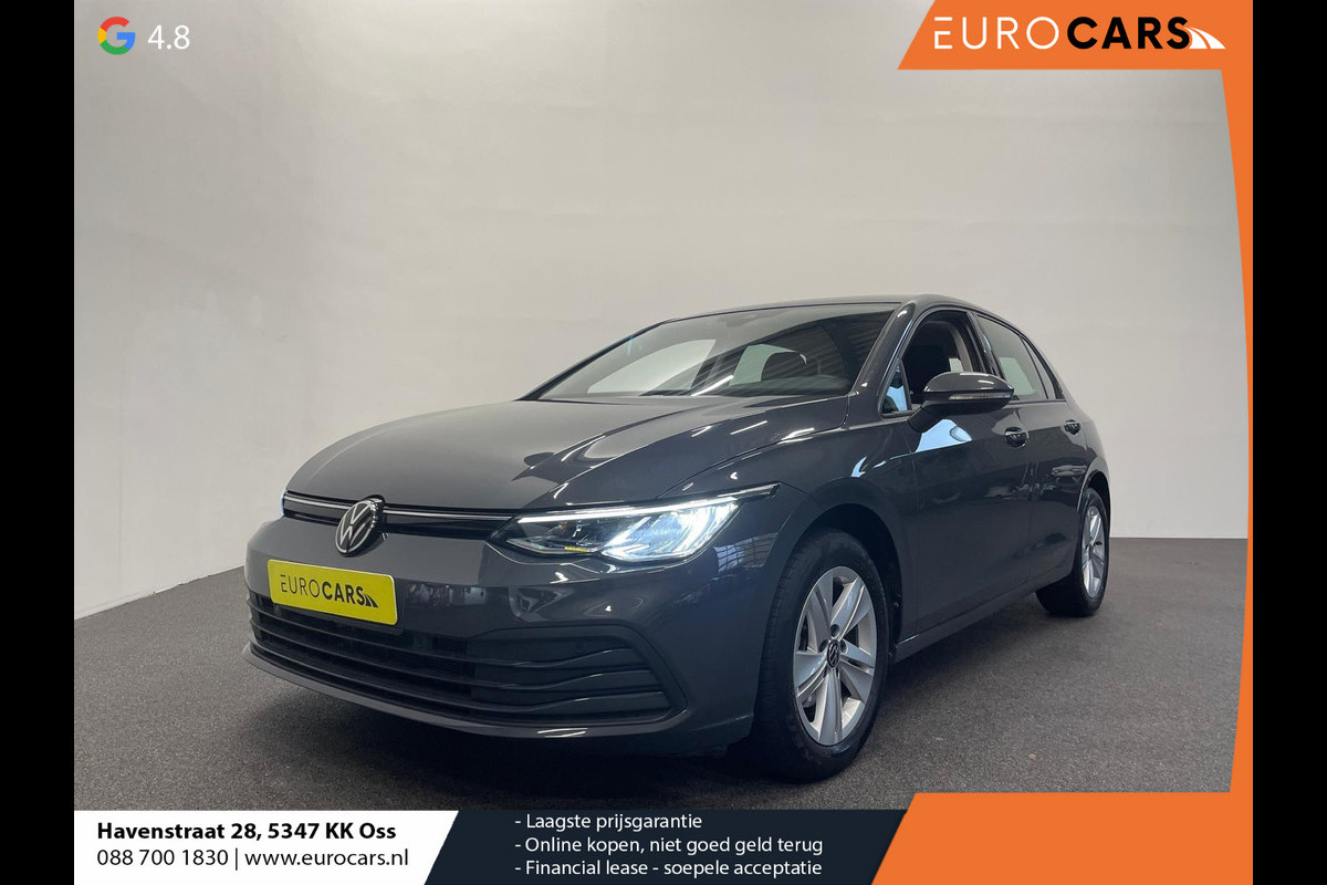 Volkswagen Golf 1.0 eTSI 110pk Automaat Life Navigatie Apple Carplay/Android Auto Parkeersensoren Adaptieve Cruise Control Sfeerverlichting Virtual Cockpit Climate Control Lichtmetalen velgen