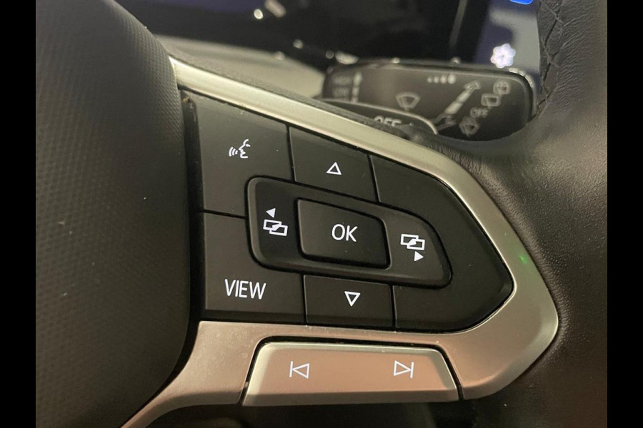 Volkswagen Golf 1.0 eTSI 110pk Automaat Life Navigatie Apple Carplay/Android Auto Parkeersensoren Adaptieve Cruise Control Sfeerverlichting Virtual Cockpit Climate Control Lichtmetalen velgen