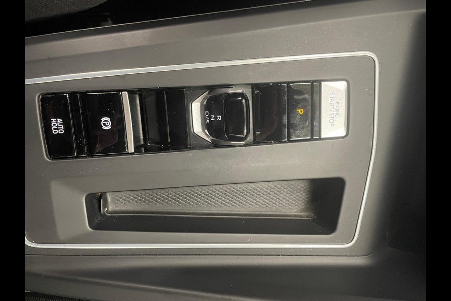 Volkswagen Golf 1.0 eTSI 110pk Automaat Life Navigatie Apple Carplay/Android Auto Parkeersensoren Adaptieve Cruise Control Sfeerverlichting Virtual Cockpit Climate Control Lichtmetalen velgen