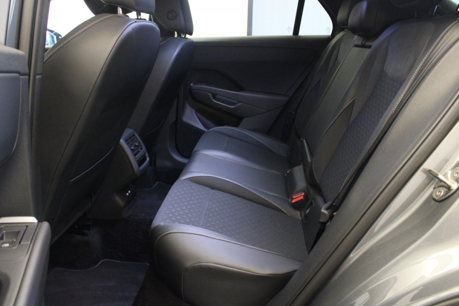 Volkswagen T-Roc 1.5 eTSI R-Line |Camera|Stoel/stuur verw.|