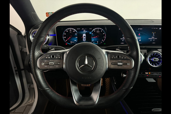 Mercedes-Benz A-Klasse 200 AMG Keyless|Dodehoek|Blindspot|ACC|360 Camera