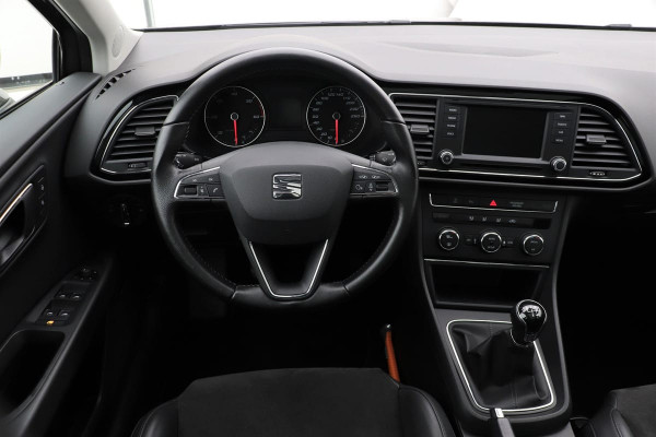 Seat Leon ST 1.6 TDI Sport | Panorama | LED | Leder/Alcantara | Navigatie | Trekhaak | 1e eigenaar