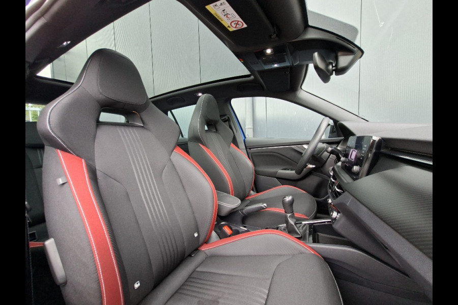 Škoda Kamiq 1.0 TSI Monte Carlo * 29.000KM! * Panoramadak * Stoelverwarming * Carplay * Full Led *