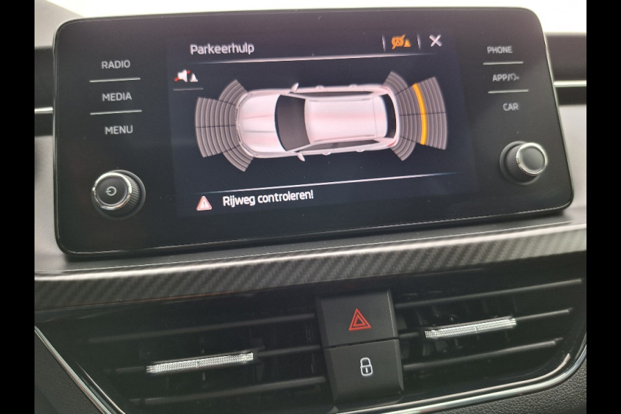 Škoda Kamiq 1.0 TSI Monte Carlo * 29.000KM! * Panoramadak * Stoelverwarming * Carplay * Full Led *