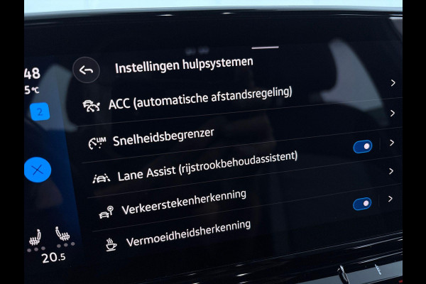 Volkswagen ID.3 Pro Edition 58 kWh 204 pk | Navigatie | Parkeersensoren | Achteruitrijcamera | Adaptive cruise control | Stoelverwarming |