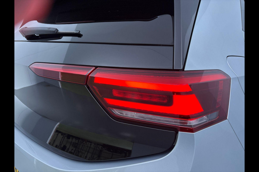 Volkswagen ID.3 Pro Edition 58 kWh 204 pk | Navigatie | Parkeersensoren | Achteruitrijcamera | Adaptive cruise control | Stoelverwarming |