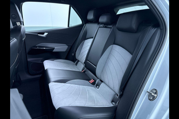 Volkswagen ID.3 Pro Edition 58 kWh 204 pk | Navigatie | Parkeersensoren | Achteruitrijcamera | Adaptive cruise control | Stoelverwarming |
