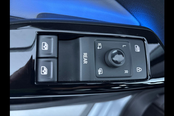 Volkswagen ID.3 Pro Edition 58 kWh 204 pk | Navigatie | Parkeersensoren | Achteruitrijcamera | Adaptive cruise control | Stoelverwarming |