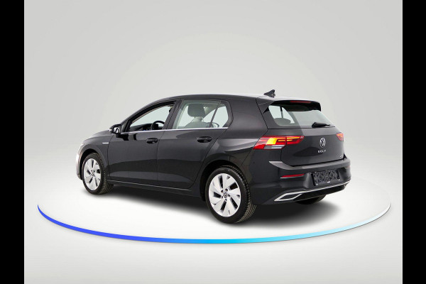 Volkswagen Golf 1.5 eTSI Style 130 pk Automaat (DSG) | Navigatie via App | Parkeersensoren | Achteruitrijcamera | Adaptieve Cruise Control | Stoelverwarming | Autom. airco (3 zones) |